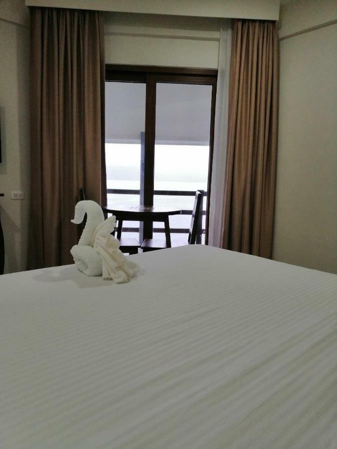 Nirvana Resort Puerto Galera Bagian luar foto